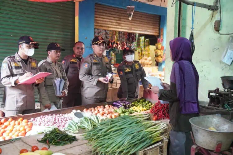 Pedagang Pasar Kutabumi Diberikan Surat Teguran Pertama
