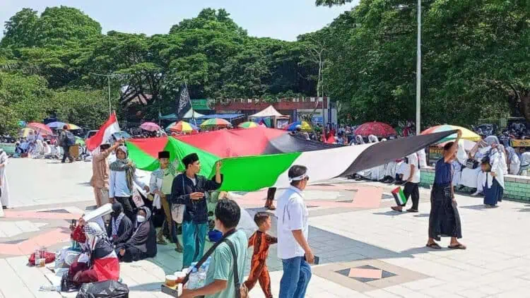 Ratusan Warga Kabupaten Tangerang Galang Dana dan Doakan Palestina