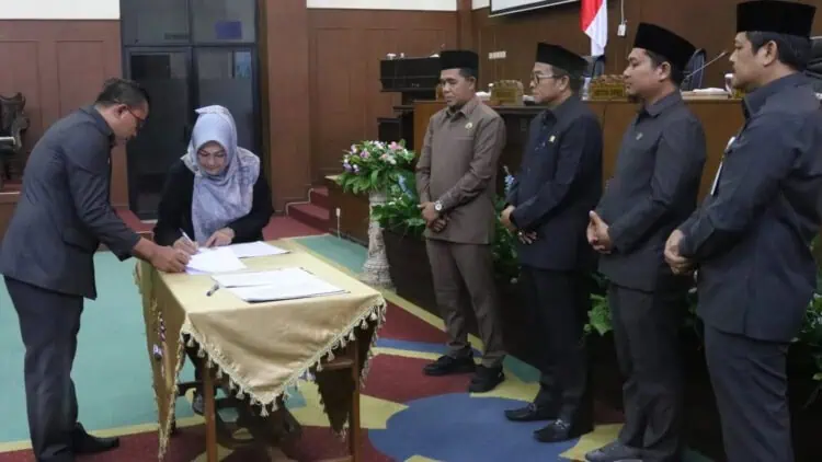 APBD Pandeglang TA 2024 Disahkan Sebesar Rp2,7 Triliun, Dewan Minta Pengelolaan Anggaran Lebih Baik