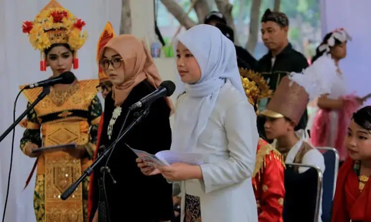 Wali Kota Arief : Semua Punya Tanggung Jawab yang Sama Majukan Pendidikan Wali Kota Arief : Semua Punya Tanggung Jawab yang Sama Majukan Pendidikan