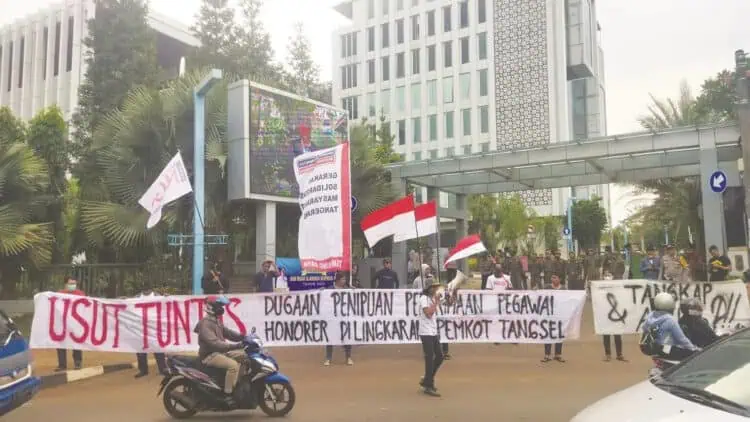 Buntut Calo Pegawai, Pemkot Tangsel Didemo