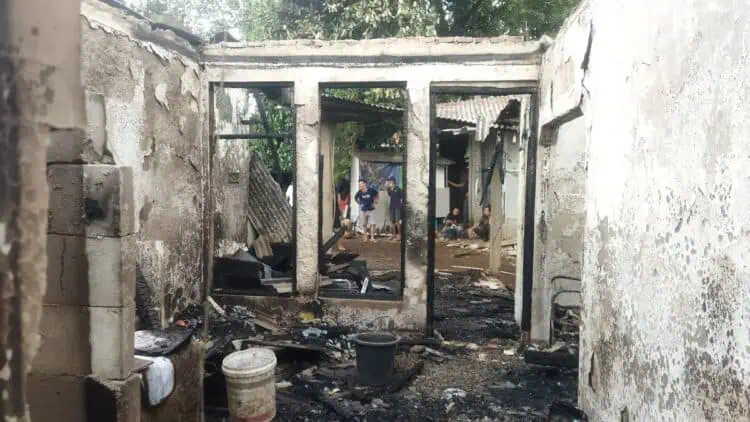 Korsleting Kabel Mesin Pompa, Satu Rumah Terbakar Di Ciputat