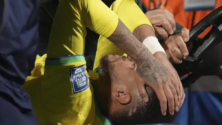 Neymar Alami Cedera Paling Parah