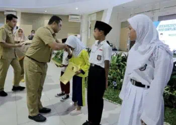 Peringatan Hari Guru Nasional Pemkot Tangerang Santuni 1.000 Anak Yatim