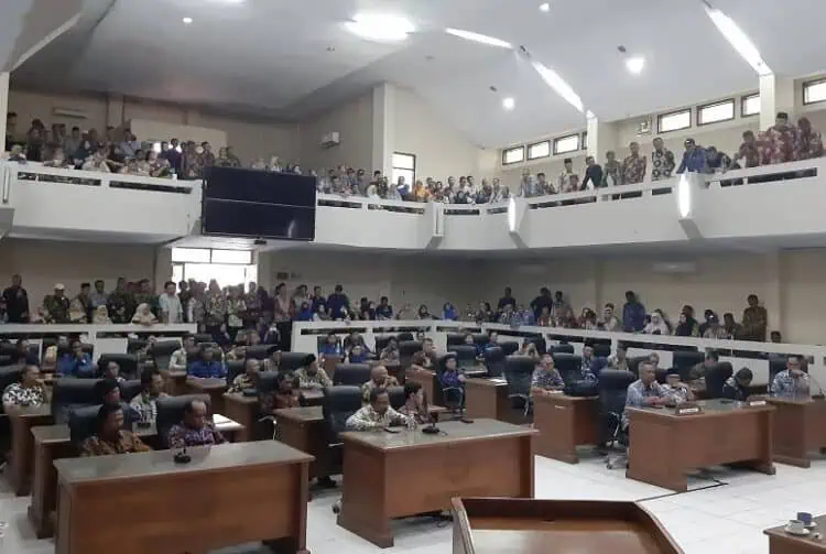 Kepsek di Lebak Dituding Selewengkan Dana BOS Hingga Dilaporkan ke DPRD