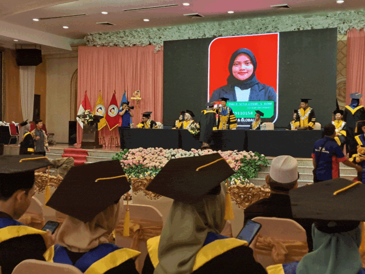 Ratusan Wisudawan Global Institute Resmi Diwisuda