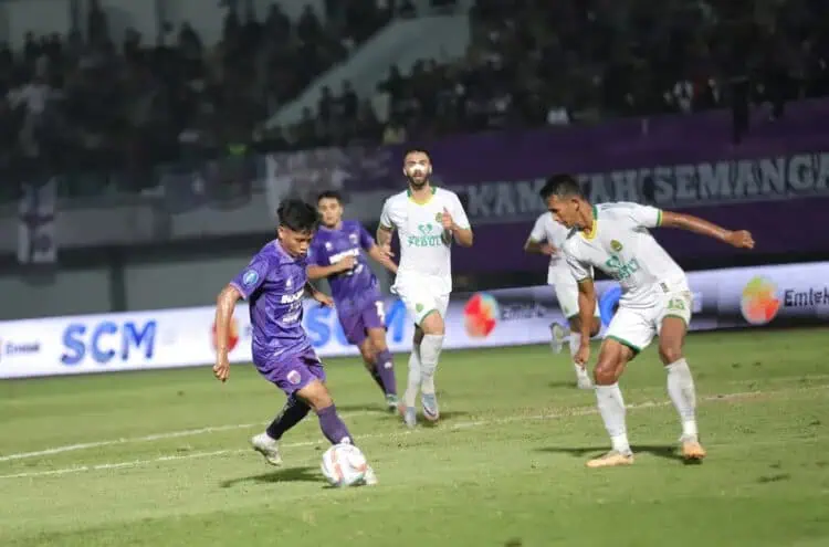 Dipimpin Wasit Jepang, Persita Menang