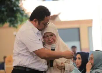 Berurai Air Mata, Wali kota Arief Ungkap Besarnya Cinta Ibu dalam Setiap Langkahnya
