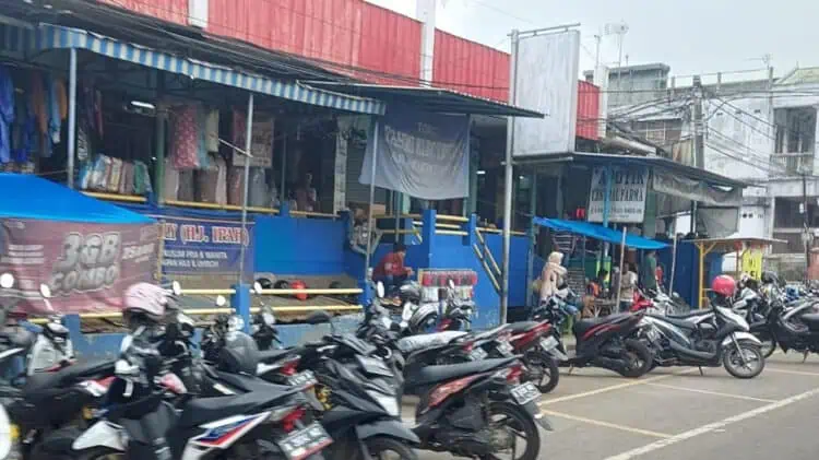 Suasana Pasar Badak Pandeglang, Kamis (7/12/2023). (FAHRIE/SATELITNEWS.COM)