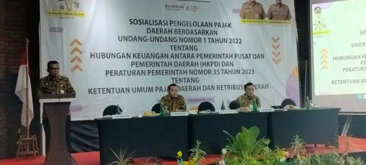 Penerimaan pajak BPHTB rendah, Bapenda Kabupaten Serang kumpulkan PPAT, Kamis (14/12/2023). (SIDIK/SATELITNEWS.COM)