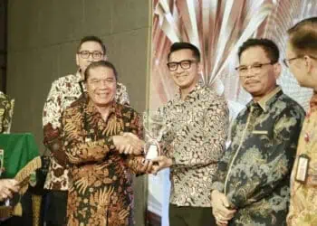 Pengelolaan Keuangan Daerah Dinilai Baik, Pemprov Berikan Penghargaan untuk Pemkab Pandeglang