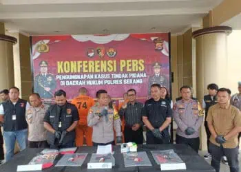 Komplotan Spesialis Curanmor Bersenpi dan Bersajam, Tak Berkutik Digelandang ke Mapolres Serang