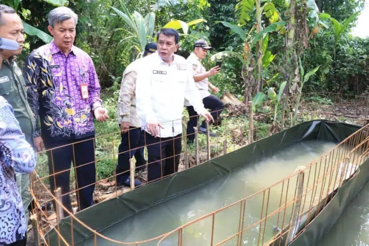 Tingkatkan Ekonomi, Pemkab Tangerang Salurkan Bantuan Pemberdayaan