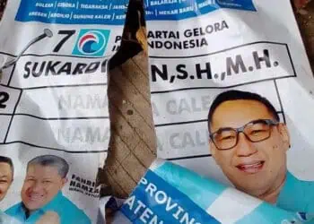 APK Milik Caleg Gelora Dibakar dan Dilumuri Kotoran Hewan di Tigaraksa