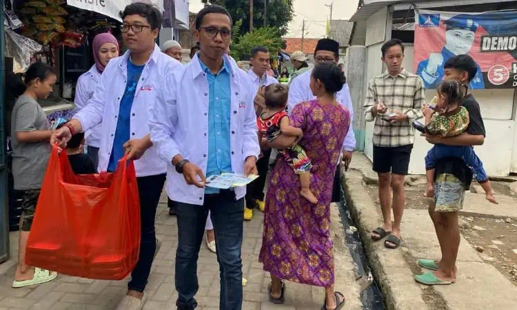 BPP Kota Tangerang Berikan Susu dan Makan Siang Gratis