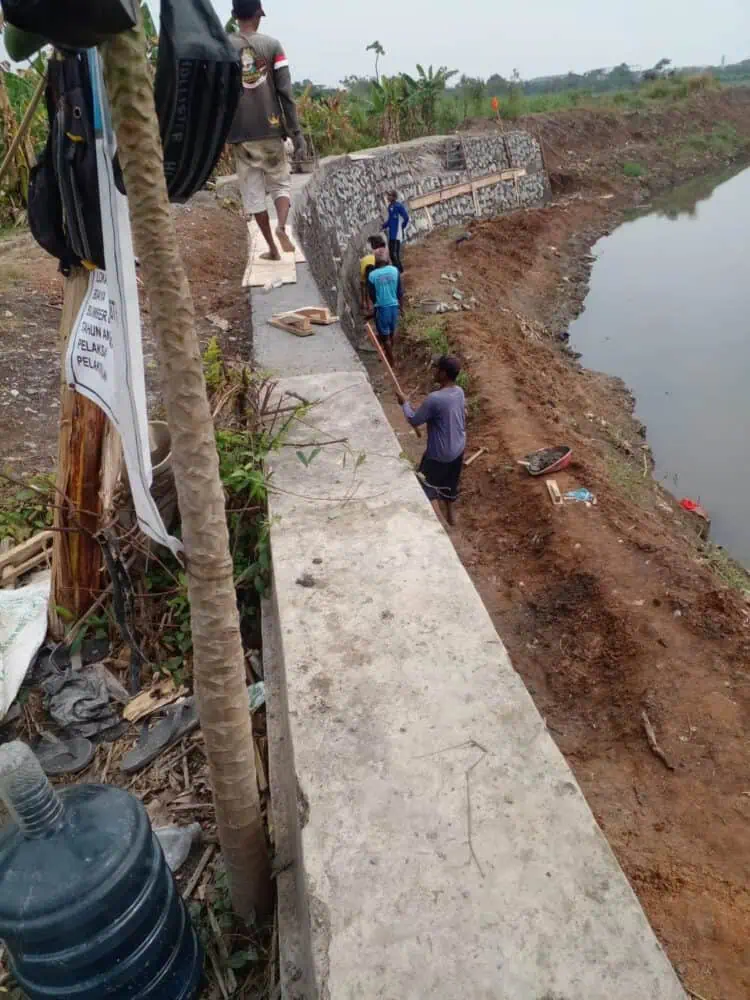 Kali Ledug Kelurahan Gembor Diturap, Cegah Banjir