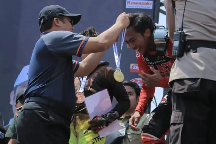 Ratusan Pembalap Bersaing di Kejuaraan Motocross Piala Wali Kota Tangerang