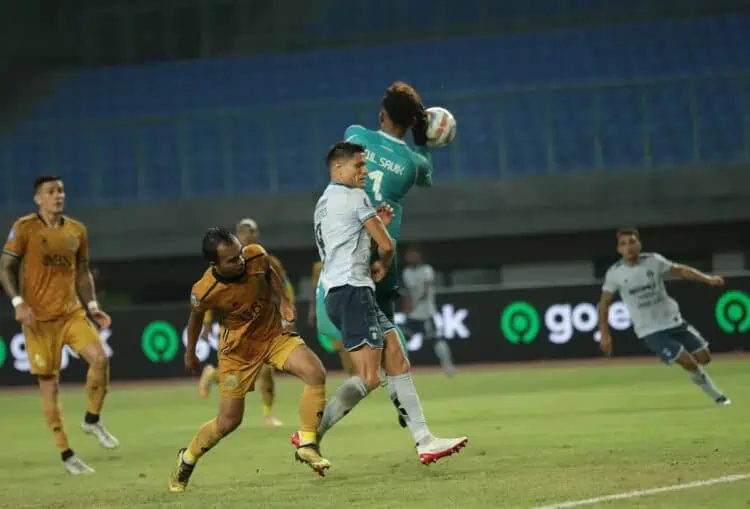 Persita Tak Berdaya di Kandang Bhayangkara