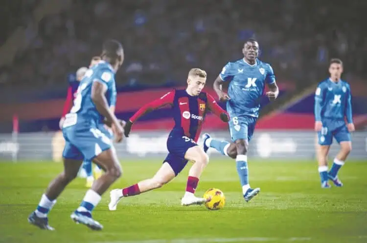 Barcelona Pontang Panting Lawan Tim Gurem