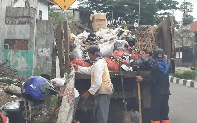 Batal ke Dengung, Sampah Tangsel Dikirim ke TPST Margatirta Lebak