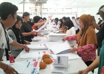 KPU Kota Tangerang Lakukan Pelipatan Surat Suara Pemilu 2024