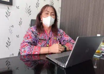 Kabid Pencegahan dan Pengendalian Penyakit pada Dinkes Kabupaten Tangerang Sumihar Sihaloho saat ditemui Satelit News di ruang kerjanya beberapa waktu lalu. (ALFIAN HERIANTO)