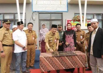 Santri Ponpes Assalam Kemiri Dibekali Keterampilan Desain Mode dan Tekstil