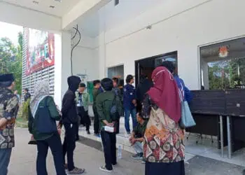 PPK dan PPS Jambe Geruduk Kantor KPU Kabupaten Tangerang