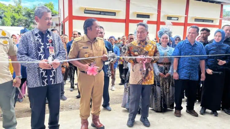Resmikan Pembangunan 3 RKB, Al Muktabar Berharap Tidak Ada Lagi KBM Bergantian 