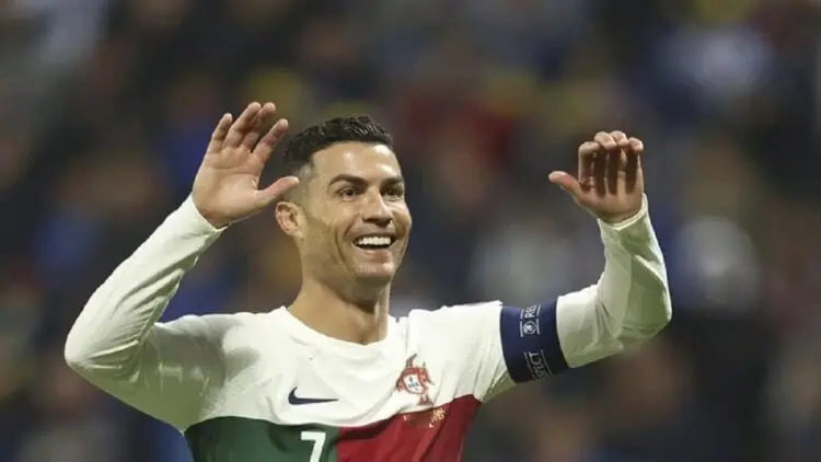 Cristiano Ronaldo Tajam karena Bahagia