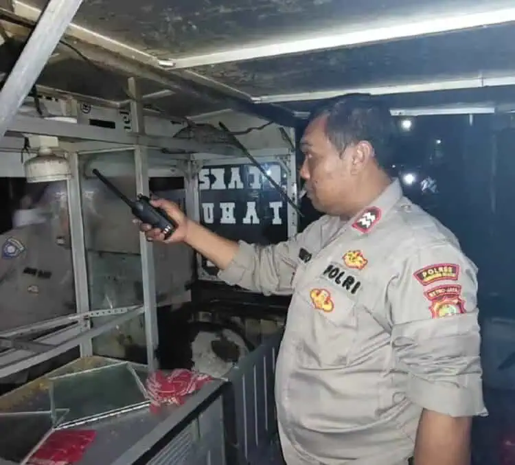 Pedagang Otak-otak di Ciputat Tewas Setelah Tersengat Listrik