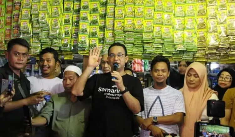 Anies Tebar Bansos Plus, Ganjar Rayu Petani Muda