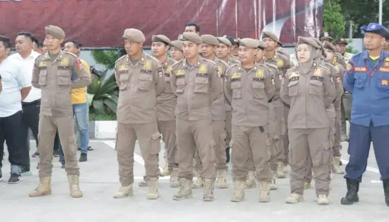 Naik Motor, Pj Bupati Tangerang Pantau Malam Pergantian Tahun Baru 2024 Naik Motor, Pj Bupati Tangerang Pantau Malam Pergantian Tahun Baru 2024