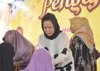 Caleg DPR-RI Partai Golkar Ini Didoakan Kaum Ibu Pengajian di Kresek Tangerang