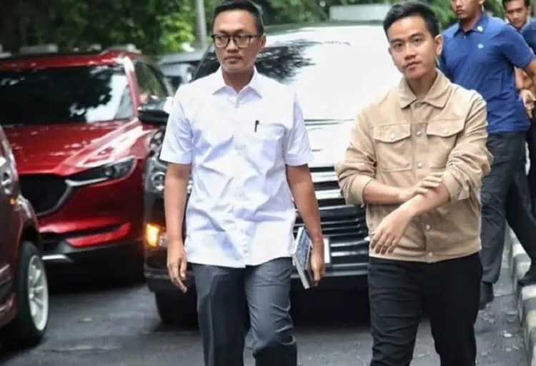 Datangi Bawaslu Klarikasi Susu, Gibran: No Politik