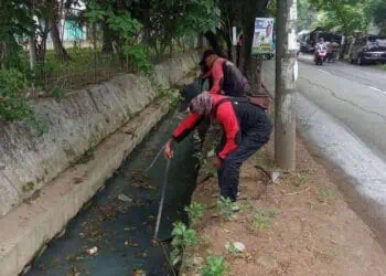 Satgas Kecamatan Karawaci Gencar Normalisasi Saluran Lingkungan