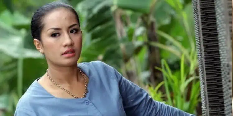 Cuma Kenal Sebulan, Shinta Bachir Nyesal Terlalu Cepat Menikah