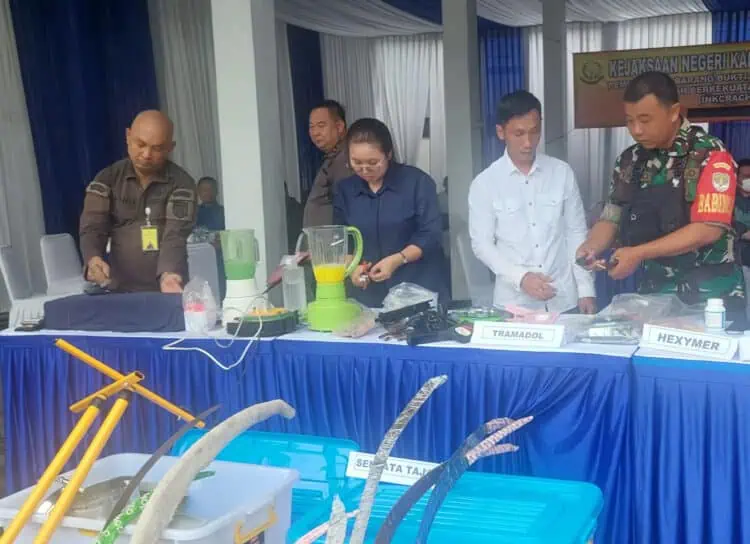 5 Senjata Api dan 128.2301 Gram Sabu Dimusnahkan Kejari Kabupaten Tangerang
