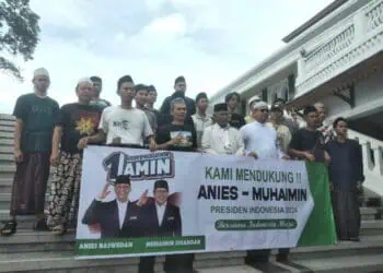 Beda Pilihan, Pendukung Capres-Cawapres Nomor 1 dan Nomor 3 Deklarasi di Ponpes Al-Istiqlaliyah Cilongok