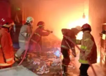 Kebakaran Toko Sembako di Larangan, Satu Orang Alami Luka Bakar