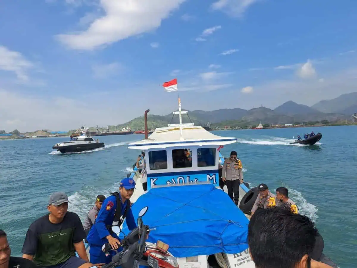 Pendistribusian Logistik Pemilu 2024 ke Pulau Panjang Penuh Perjuangan Pendistribusian Logistik Pemilu 2024 ke Pulau Panjang Penuh Perjuangan