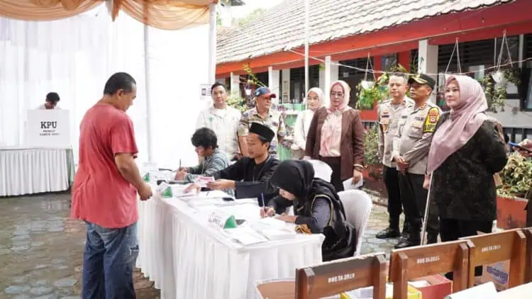 Monitoring Pemungutan Suara, Irna: Jaga Kondusifitas Daerah