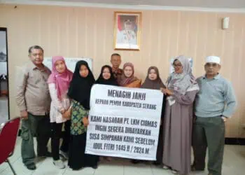 Puluhan Nasabah LKM Ciomas Datangi Pemkab Serang, Minta Uang Simpanan Dikembalikan
