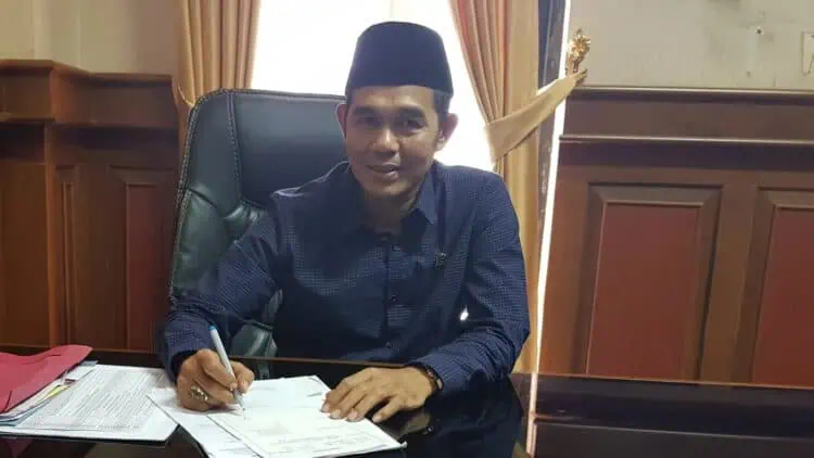 Sikapi Keberadaan Kapal Arad dan Apollo, Ketua DPRD Kabupaten Pandeglang Peringatkan Dinas Terkait