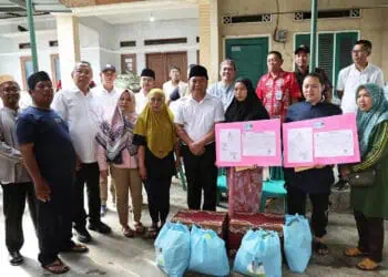 Dua Anggota KPPS di Tangsel Meninggal, Al Muktabar Berikan Santunan