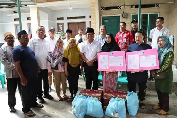 Dua Anggota KPPS di Tangsel Meninggal, Al Muktabar Berikan Santunan