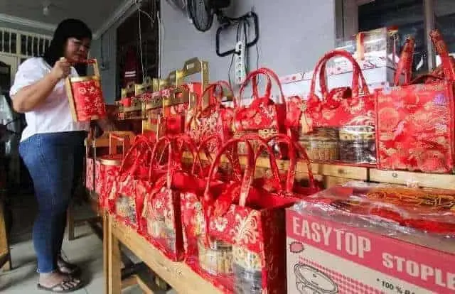 Jelang Imlek, Kue Kering Hingga Basah di Kota Tangerang Panen Orderan