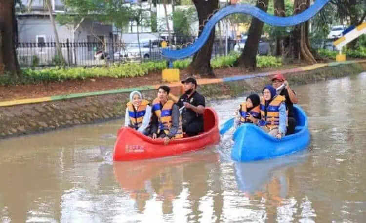 Wisata Perahu Kano Kali Sipon di Kota Tangerang Dibuka Lagi