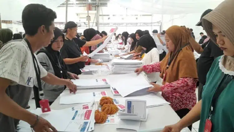 GOR Karang Tengah Rawan Banjir, Logistik Pemilu Ditaruh di SMKN 11 Kota Tangerang