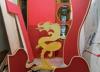 Pelaku Usaha Dekorasi Berbahan Styrofoam Laris Jelang Imlek 2024, Desain Naga Banyak Dipesan